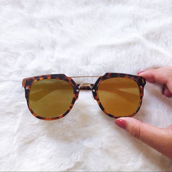 Taylor Tortoise Brown Brow Bar Sunglasses - Picture 1 of 10